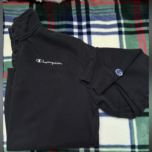 Champion Sweaters - Champion Black Crew Neck Sweater